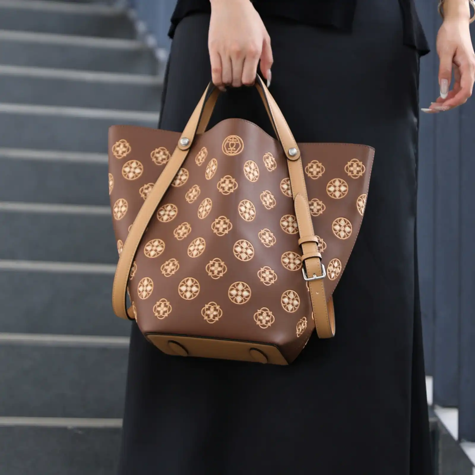 Chinese Intangible Cultural Heritage Embroidered Leather Bag